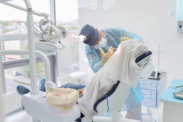 Best Dentist for Tooth Abscess  in George West, TX